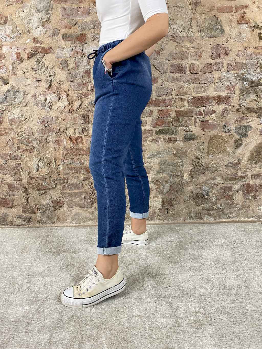 Soft stretch jeans for women